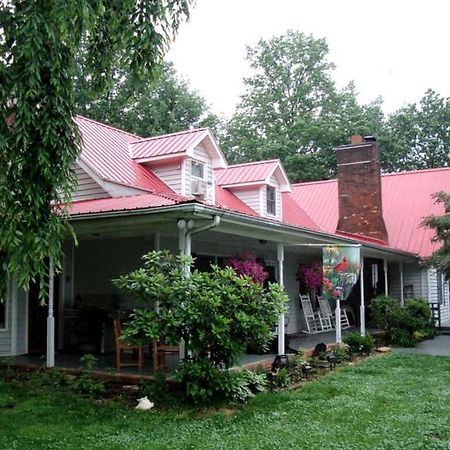 Blue Ridge Manor Bed And Breakfast Fancy Gap Exterior photo